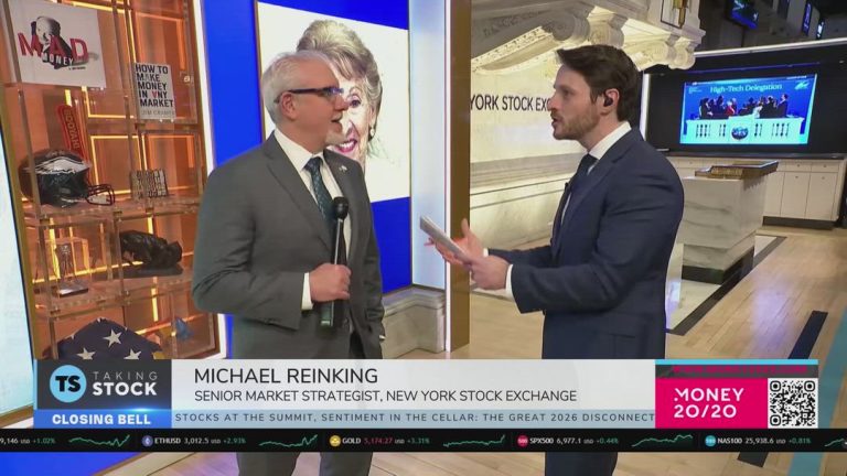 Dollar Hits Four-Year Low as Markets Await Fed Decision, Big Tech Earnings